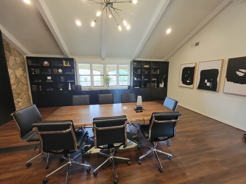 More Photos Of 23122 Valley Ranch Pky, Porter Coworking Space