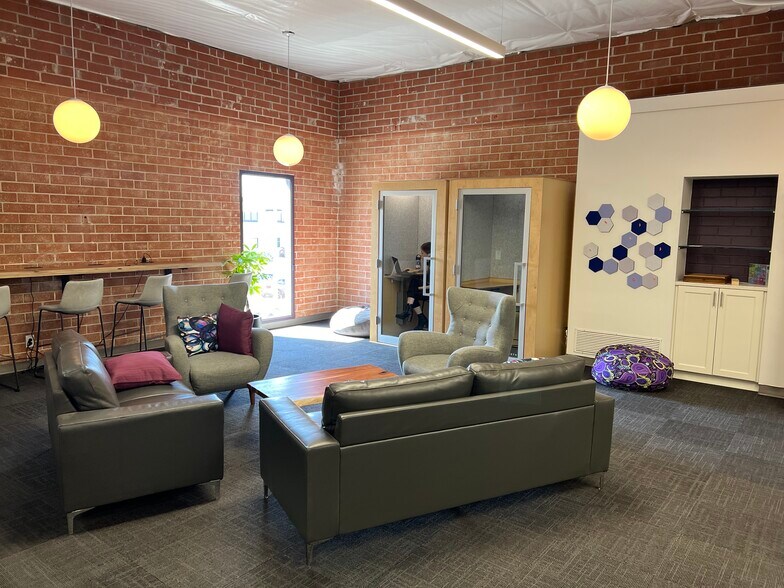 More Photos Of 1699 W Grand Ave, Oakland Office For Lease