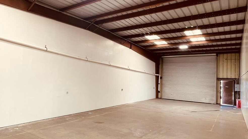 More Photos Of 557-561 Brunken Ave, Salinas Warehouse For Lease