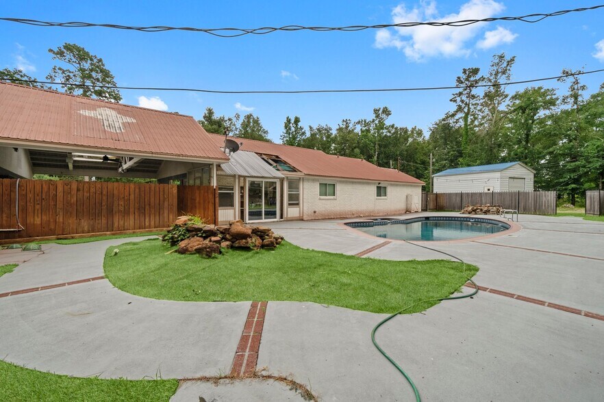 More Photos Of 2042 Teal Dr, Spring Dormitory For Sale