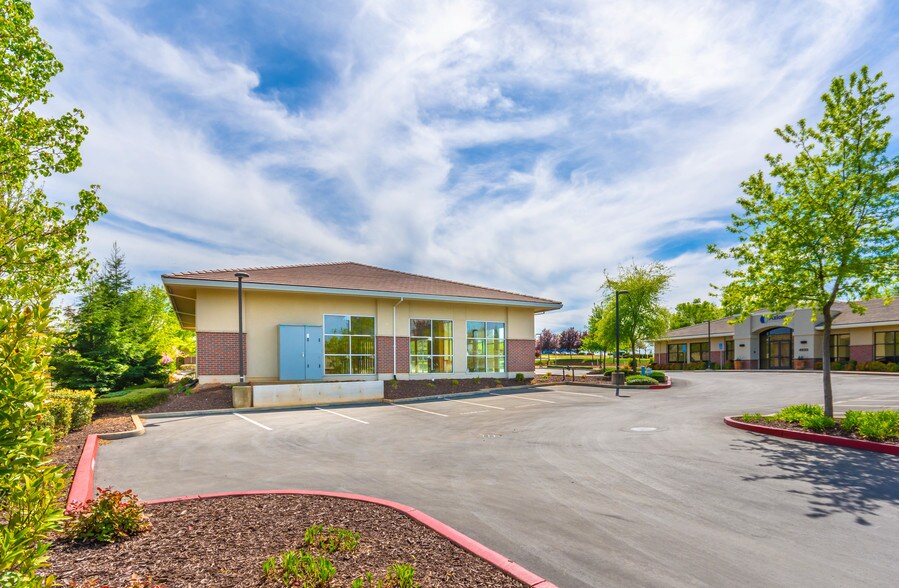 More Photos Of 4939 Hillsdale Cir, El Dorado Hills Medical For Lease