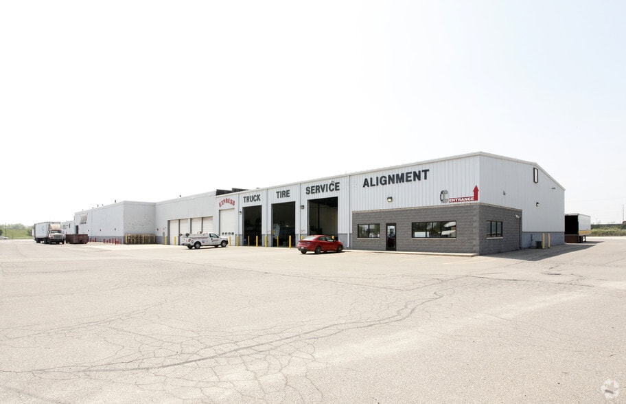 More Photos Of 25445 W Outer Dr, Melvindale Service For Lease