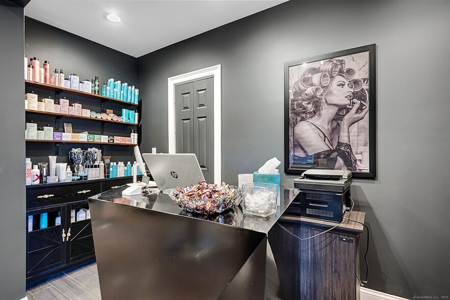 More Photos Of 85 Park Rd, West Hartford Storefront Retail Residential For Sale