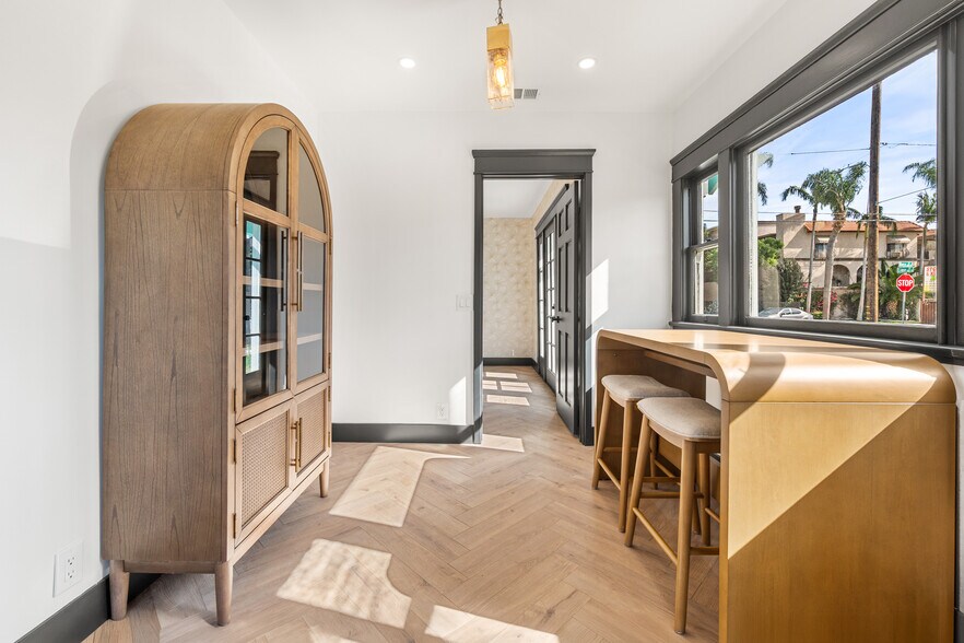 More Photos Of 1204 N Ross St, Santa Ana Office For Lease