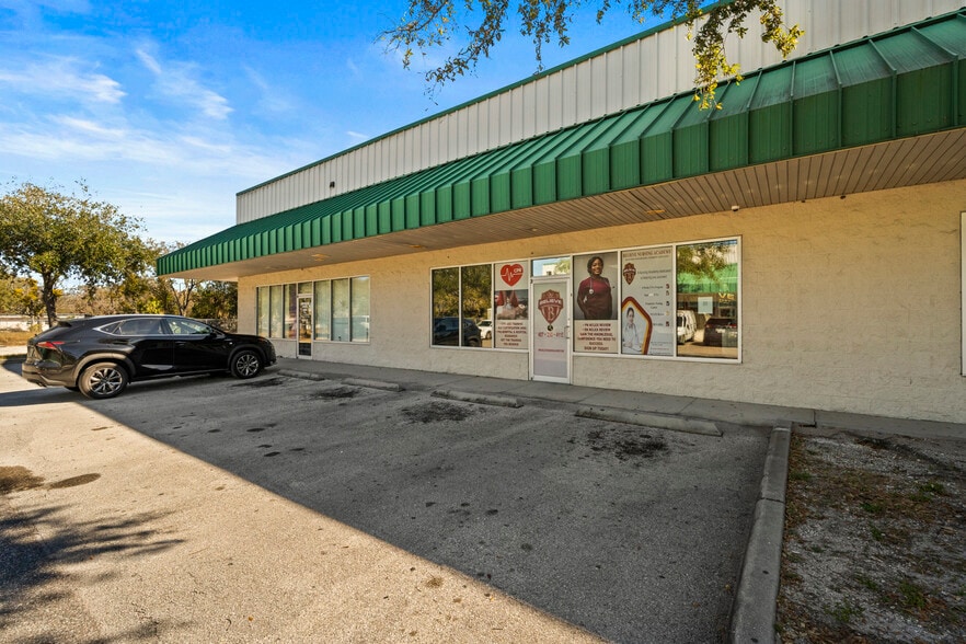 More Photos Of 3239 Old Winter Garden Rd, Orlando Flex For Sale