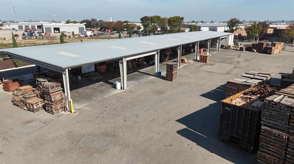 More Photos Of 2161 L St, Newman Industrial For Sale