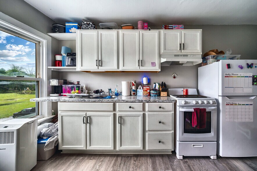 More Photos Of 6631 Park Pl, Hudson Multifamily For Sale
