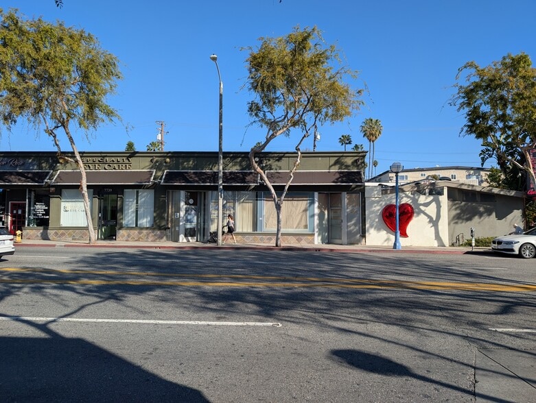 Primary Photo Of 7735 Santa Monica Blvd, West Hollywood Storefront For Lease