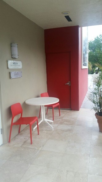 More Photos Of 201 N Ocean Dr, Hollywood Storefront Retail Office For Sale