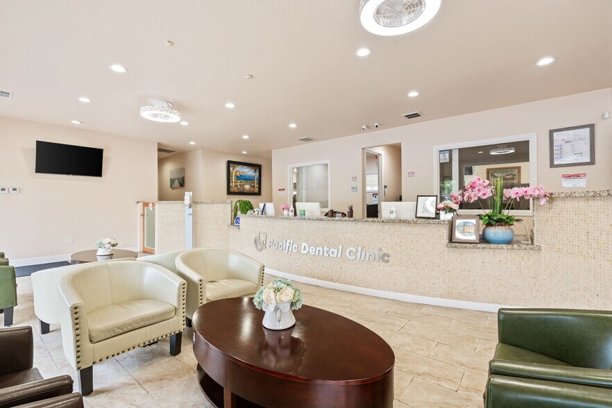 More Photos Of 1665 W Shaw Ave, Fresno Medical For Sale