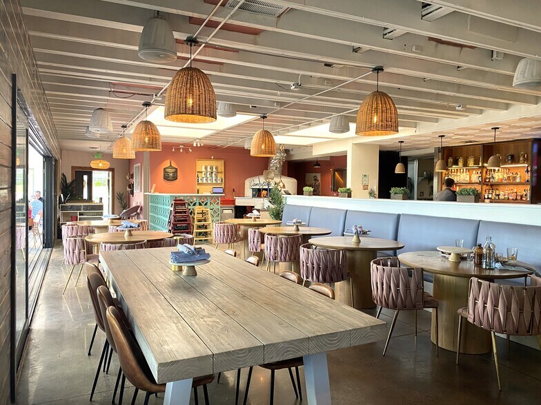 More Photos Of 840 Tabor St, Lakewood Restaurant For Sale