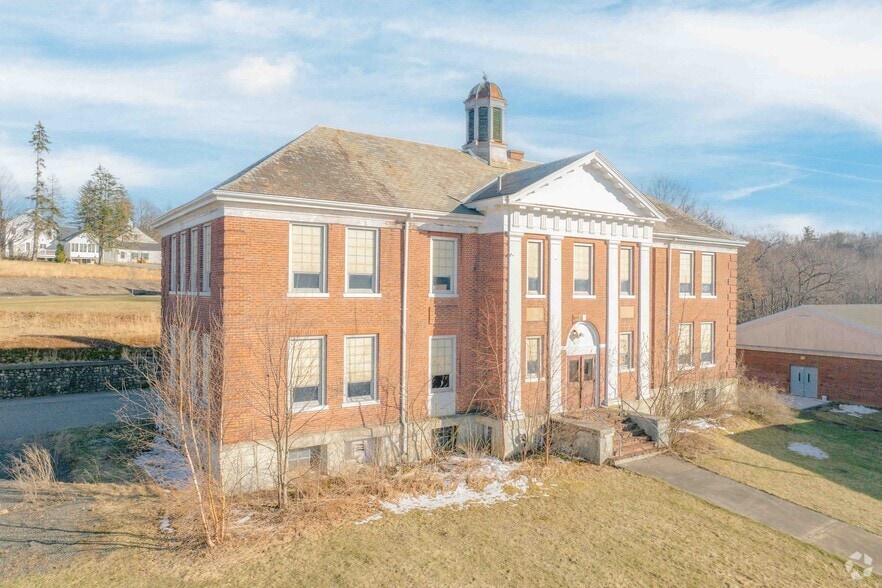 Primary Photo Of 13 Academy Hill Rd, Westminster Schools For Sale