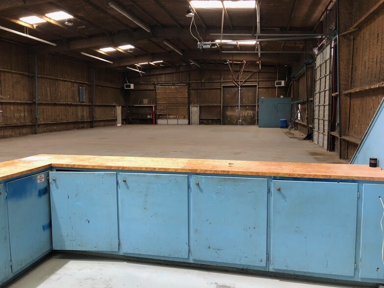 More Photos Of 3310 NW Loop 338, Odessa Warehouse For Sale