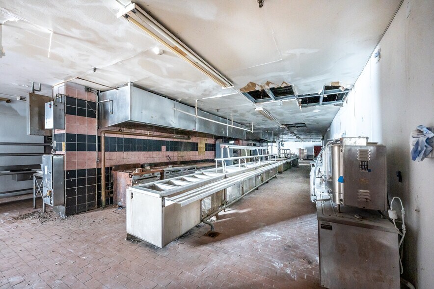 More Photos Of 4858 Route 32, Catskill Hotel For Sale