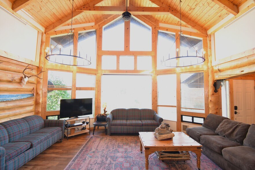More Photos Of 3555 Yale Kilgore Rd, Island Park Multifamily For Sale