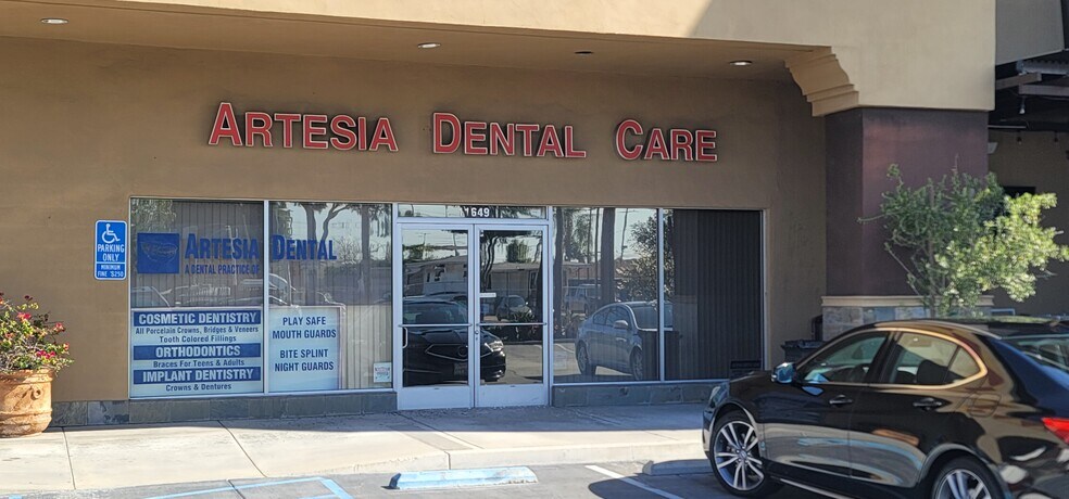 Primary Photo Of 11647-11657 Artesia Blvd, Artesia Unknown For Lease