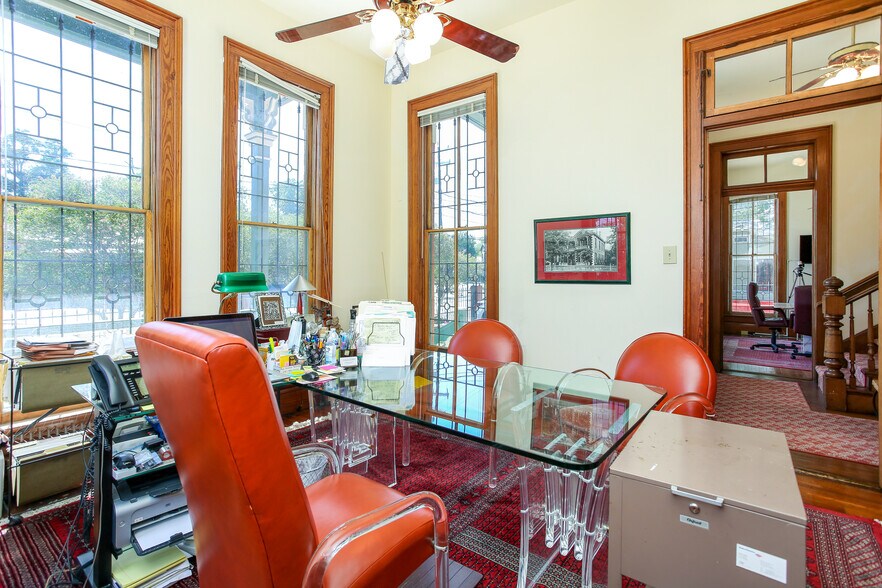 More Photos Of 635 S Presa St, San Antonio Storefront Retail Office For Sale