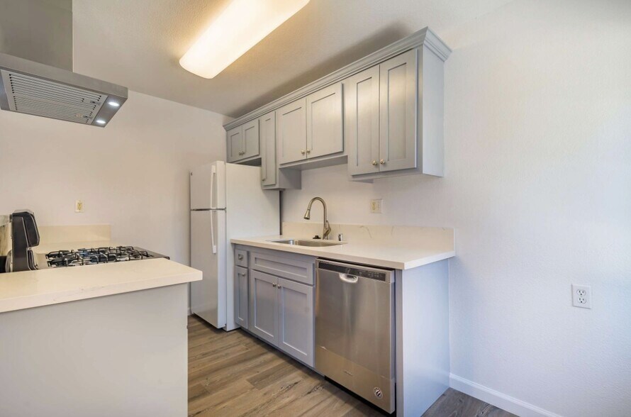 More Photos Of 3317 E 8th St, Los Angeles Apartments For Sale