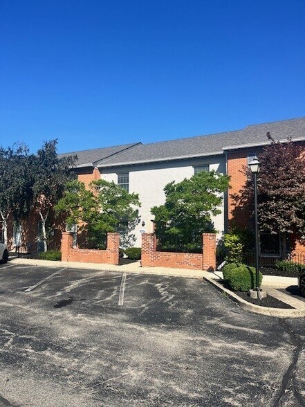 More Photos Of 7001-7009 Corporate Way, Dayton Office For Sale