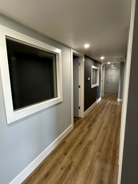 More Photos Of 711 N 1st St, Dekalb Office For Lease