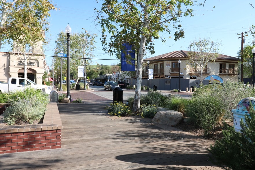 More Photos Of 24300 Main St, Newhall Restaurant For Sale