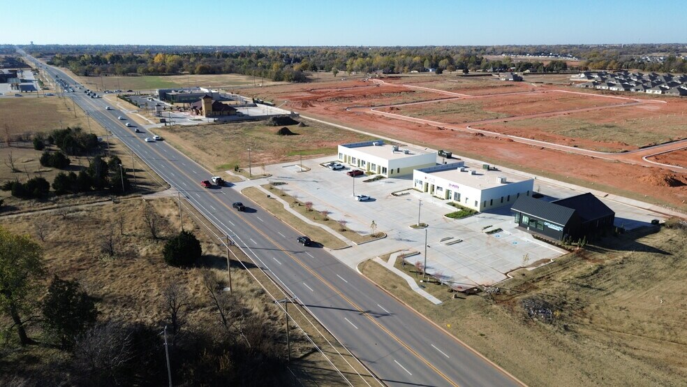 More Photos Of 2725-2801 S Mustang Rd, Yukon General Retail For Sale
