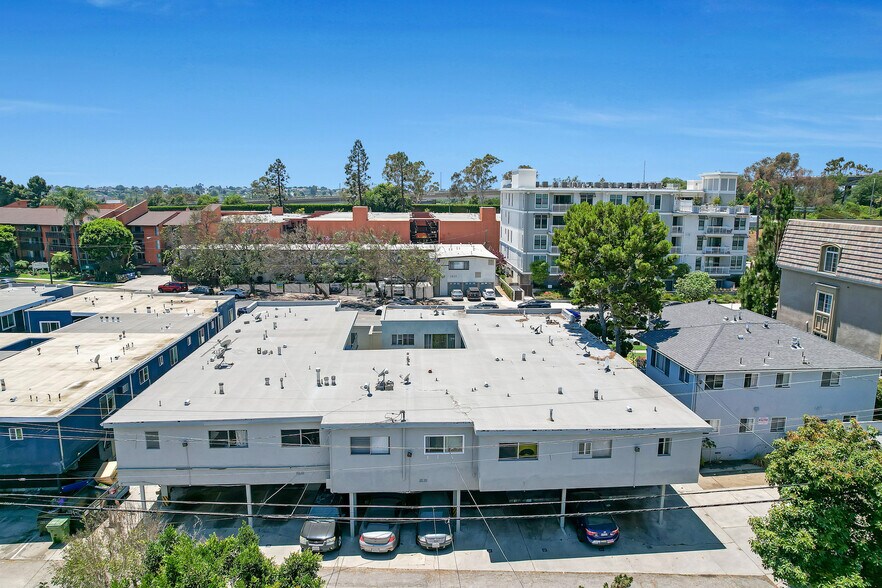 More Photos Of 2820 S Sepulveda Blvd, Los Angeles Apartments For Sale