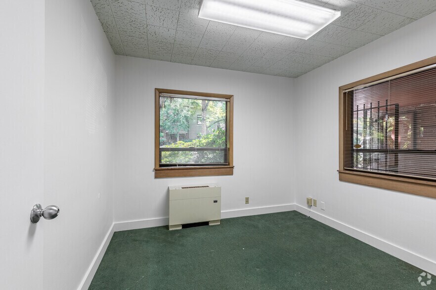 More Photos Of 2455 NW Marshall St, Portland Office For Lease
