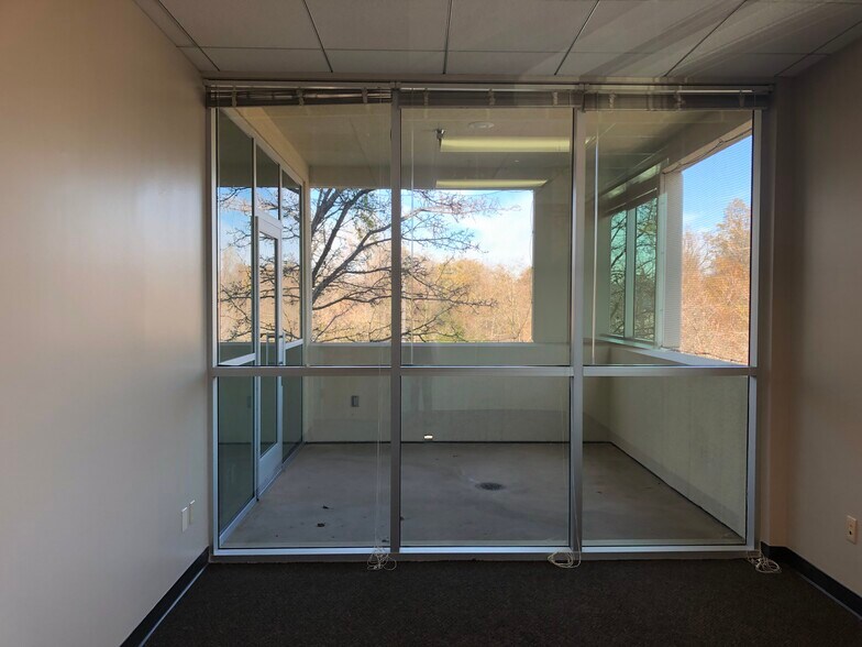 More Photos Of 400 Plaza Dr, Folsom Office For Sale