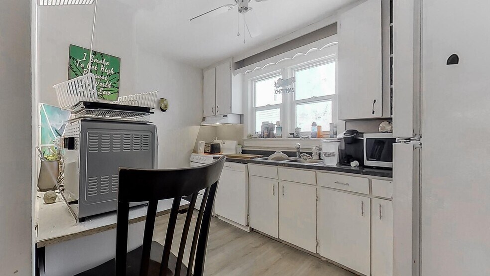 More Photos Of 358 Cartier Av, Sudbury Apartments For Sale