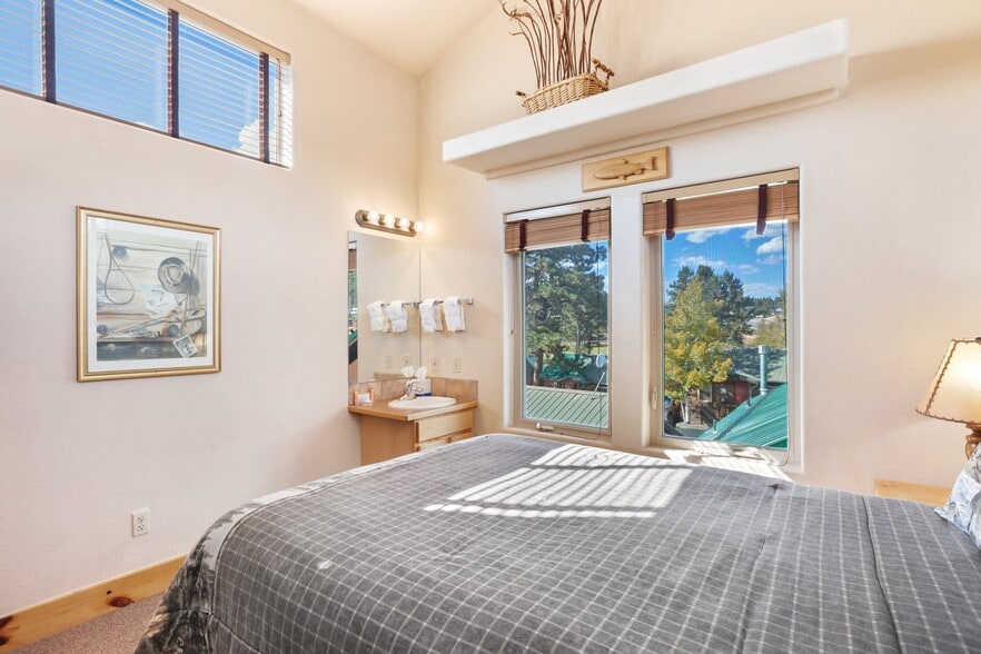 More Photos Of 777 E Highway 24, Woodland Park Hotel For Sale