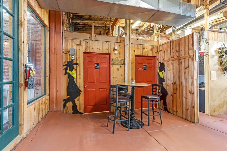 More Photos Of 708 Fremont St, Penrose Freestanding For Sale