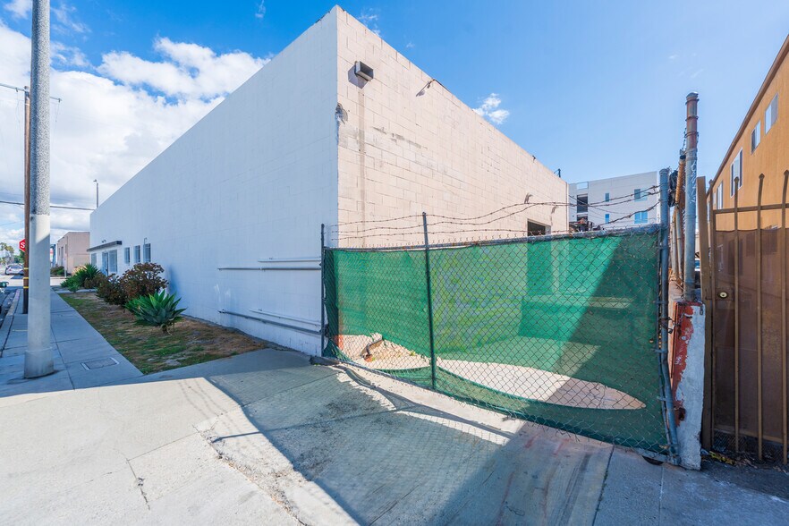More Photos Of 440 N Marine Ave, Wilmington Warehouse For Lease