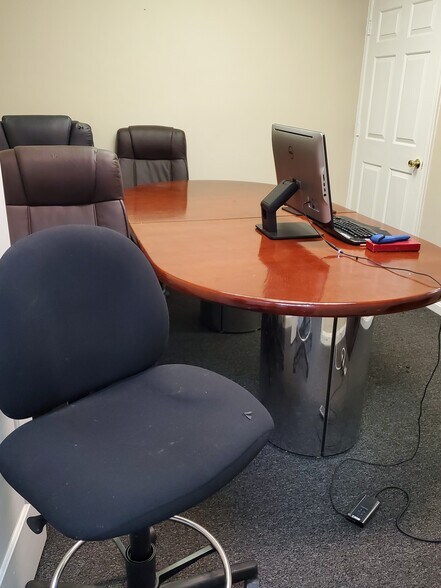 More Photos Of 2106 Gallows Rd, Vienna Medical For Lease