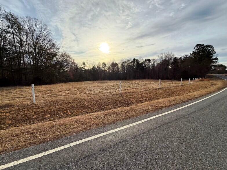 More Photos Of 12310 Gammon rd, Providence Horse Stables For Sale