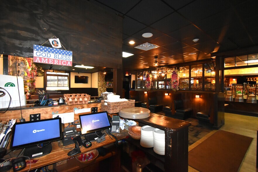 More Photos Of 1021 Rt-146, Clifton Park Restaurant For Sale