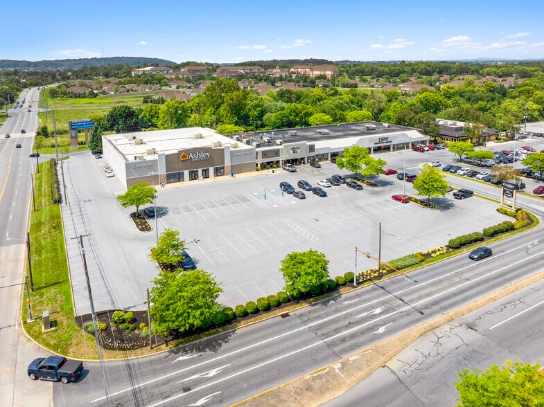 More Photos Of , Lancaster General Retail For Sale