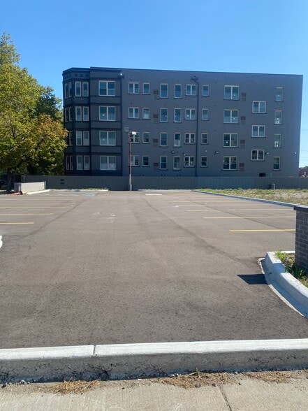 More Photos Of 30 E Philadelphia St, Detroit Apartments For Sale