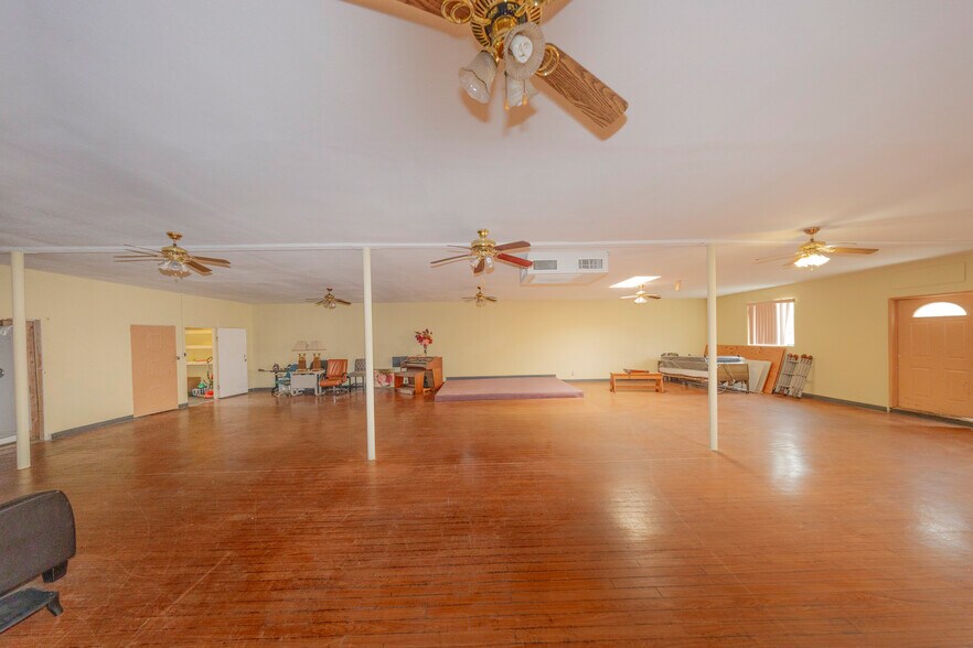 More Photos Of 5239 Atlantic Ave, Long Beach Freestanding For Sale