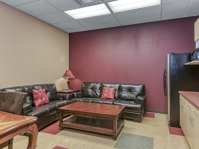 More Photos Of 1250 E Iron Eagle Dr, Eagle Showroom For Lease