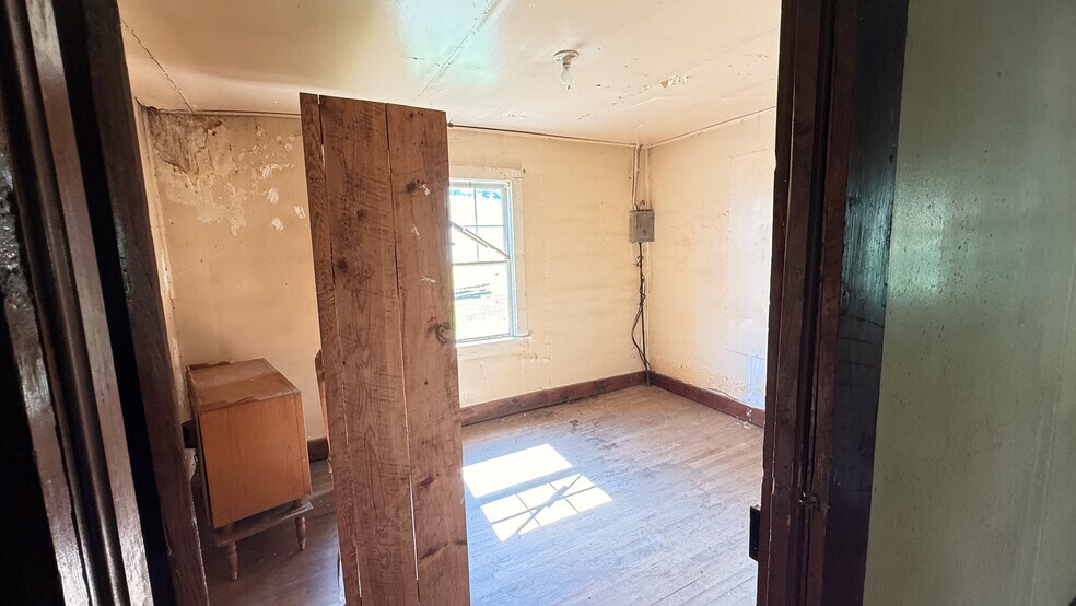 More Photos Of 41 Upper Shut In Rd, Hot Spgs, Hot Springs Freestanding For Sale