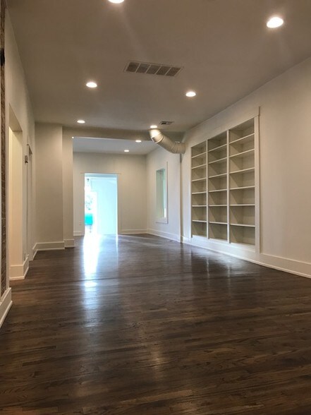 More Photos Of 1637 S Boston Ave, Tulsa Loft Creative Space For Lease