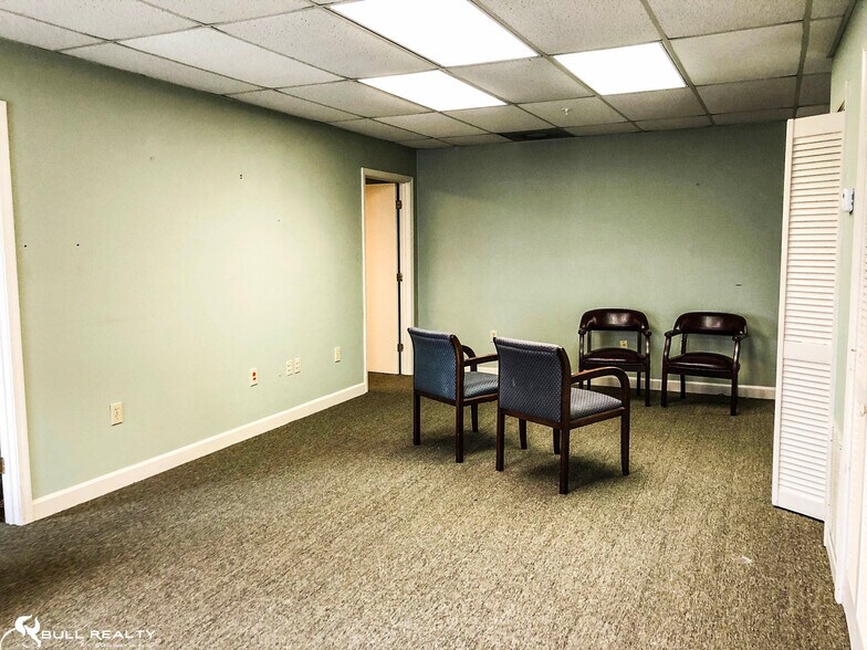 More Photos Of 7961 Hwy 92, Woodstock Medical For Lease