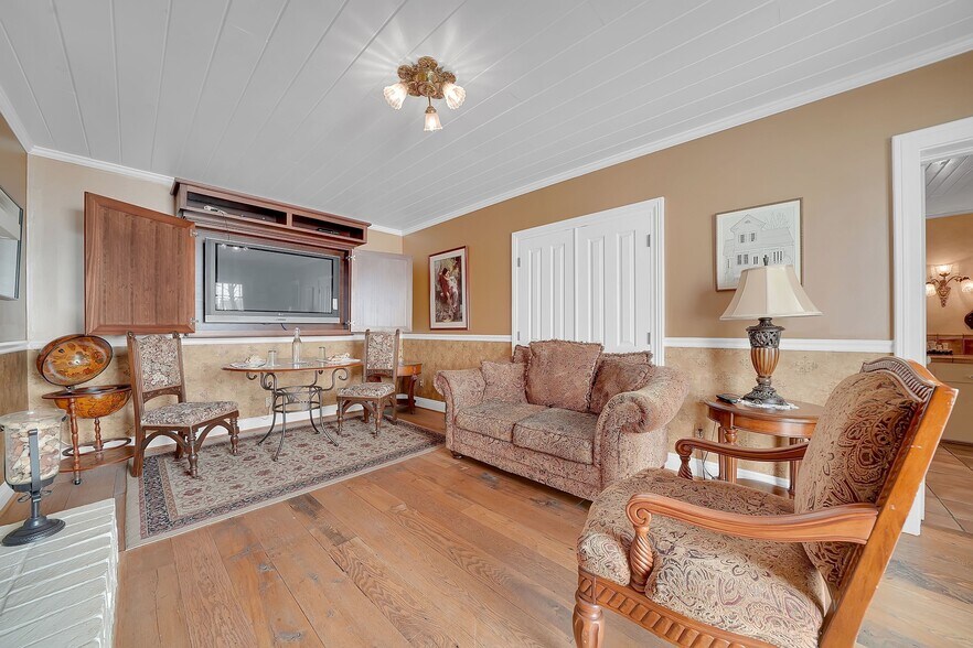 More Photos Of 77 Main St, Sutter Creek Hospitality For Sale