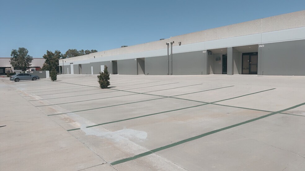 More Photos Of 5600-5680 Ayala Ave, Irwindale Warehouse For Lease