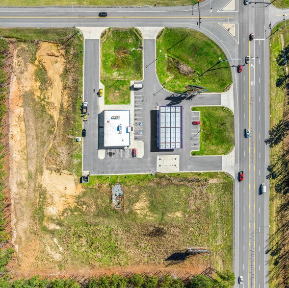 More Photos Of 7209 E Grand Ave, Lonsdale General Retail For Sale