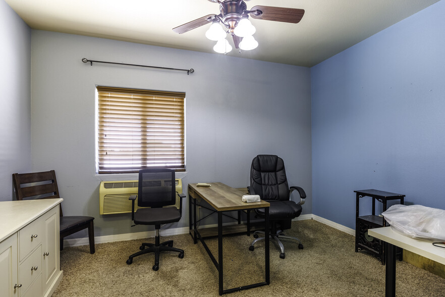 More Photos Of 16286 S Sunland Gin Rd, Arizona City Rehabilitation Center For Sale