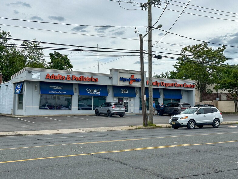 More Photos Of 380 Rockaway Tpke, Cedarhurst General Retail For Sale