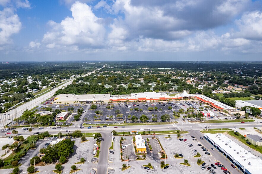 More Photos Of 2704-2858 N Hiawassee Rd, Orlando Unknown For Lease