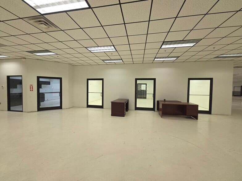 More Photos Of 1826 Albertson Rd, High Point Manufacturing For Lease